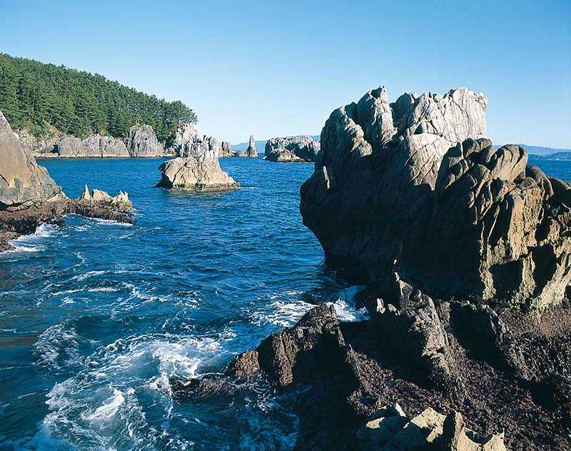 巨釜半造・折石