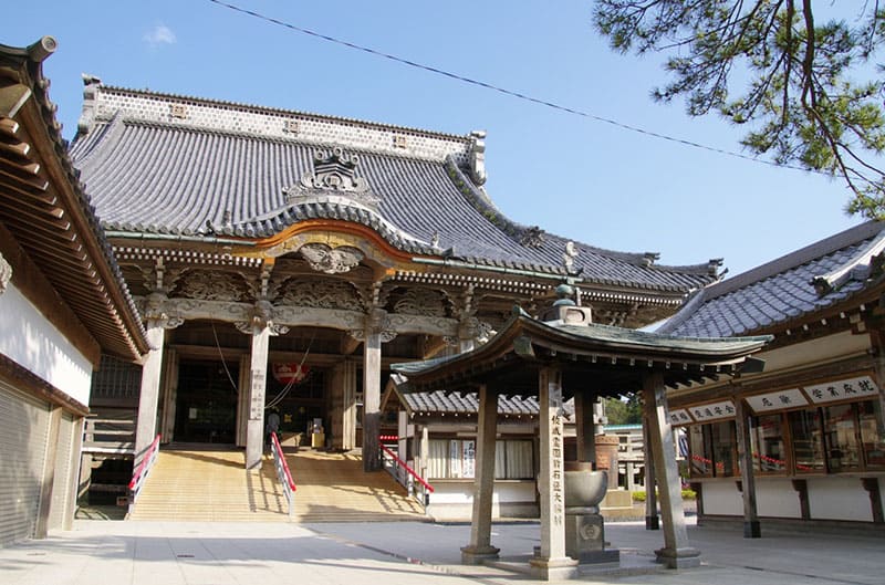 고미나토 탄죠지