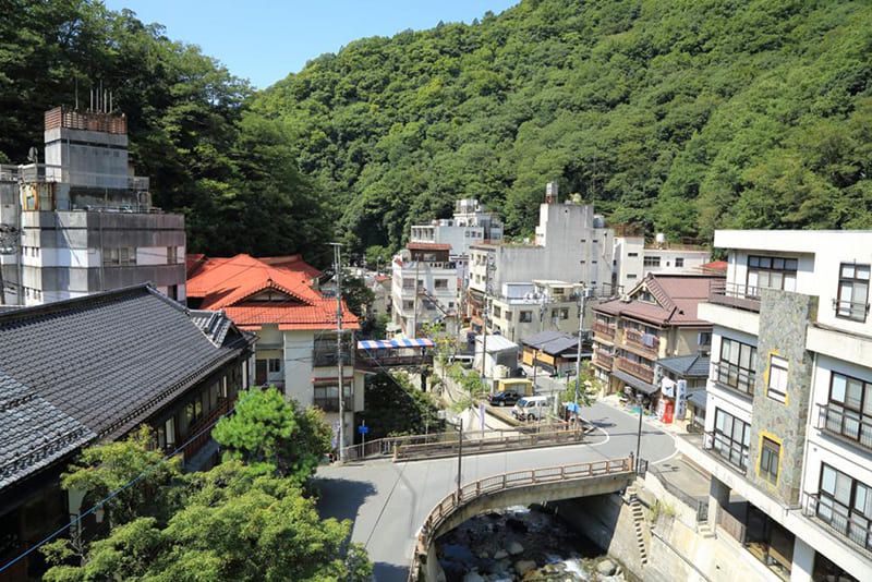 시모베 온천 마을