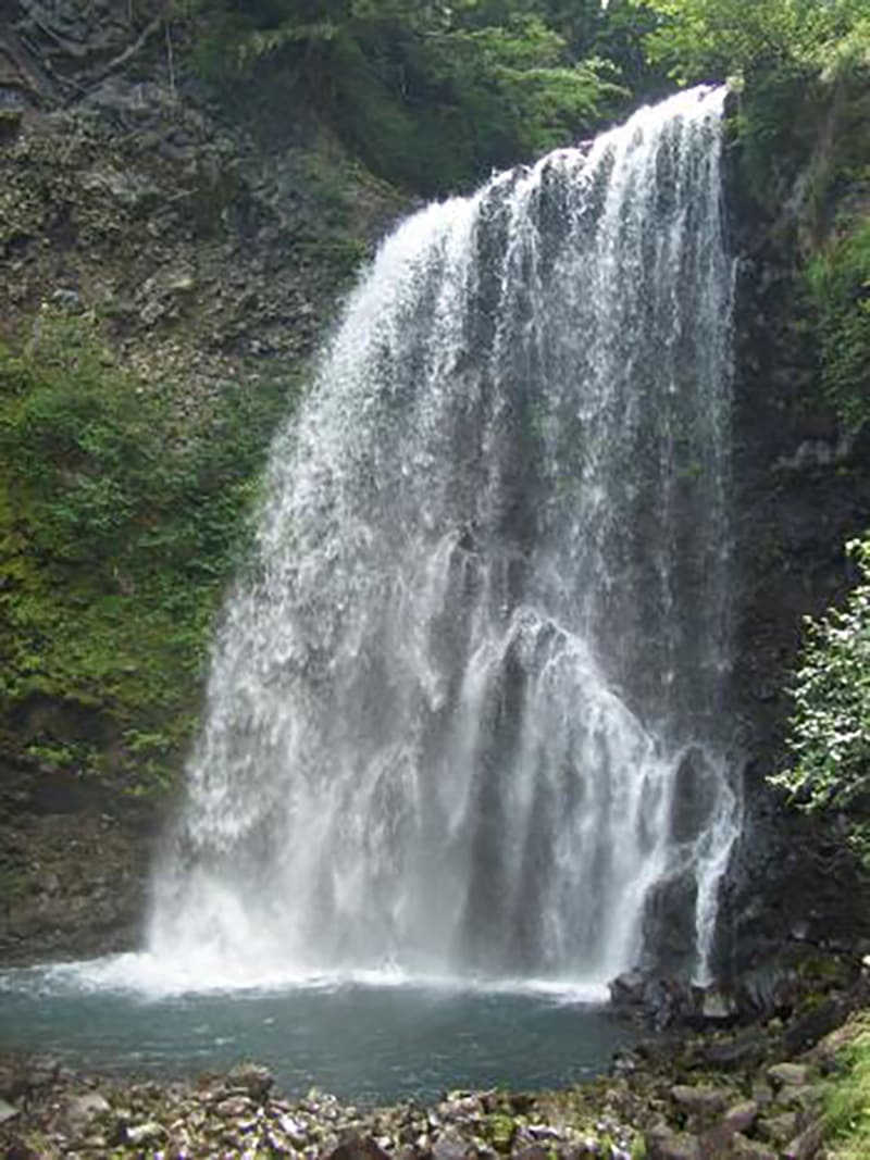 젠고로노타키 폭포