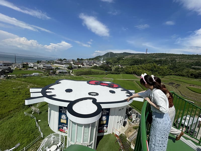 HELLO KITTY APPLE HOUSE