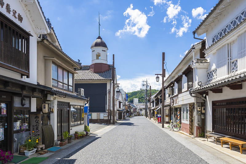 府中市 上下町（白壁の町並み）