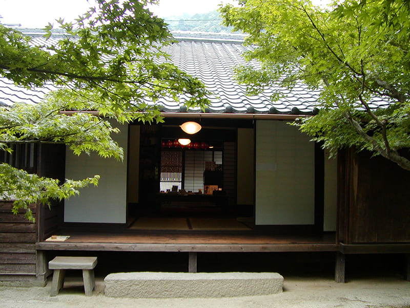 宇野千代生家