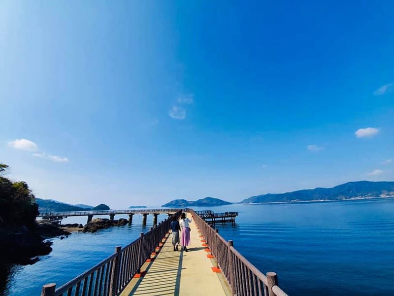 穿岩海岸 海上散步道