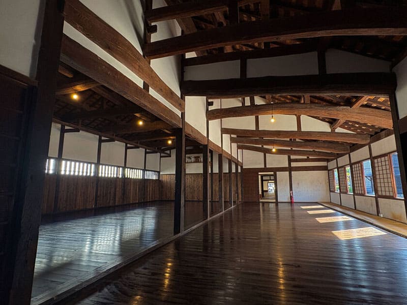 有備館