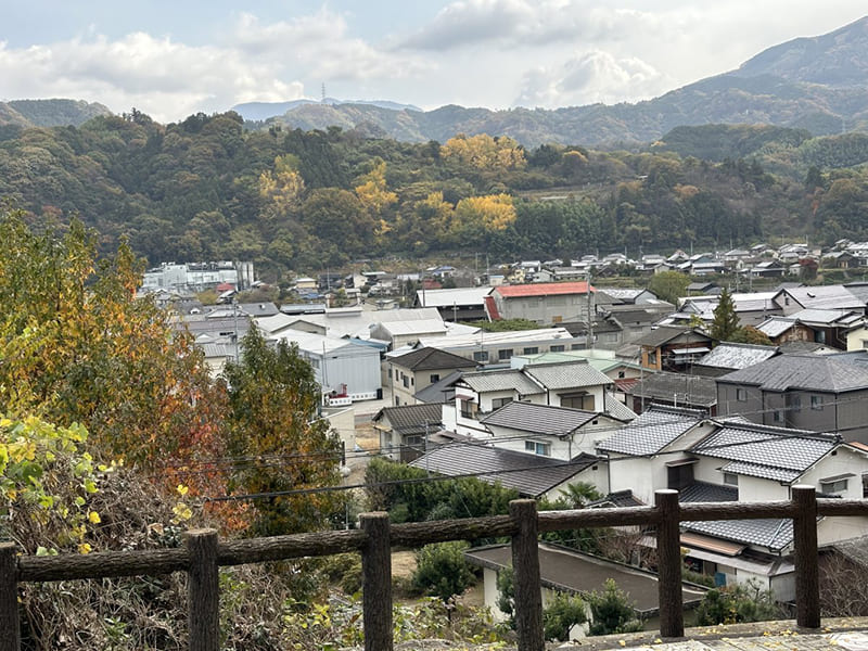 砥部町