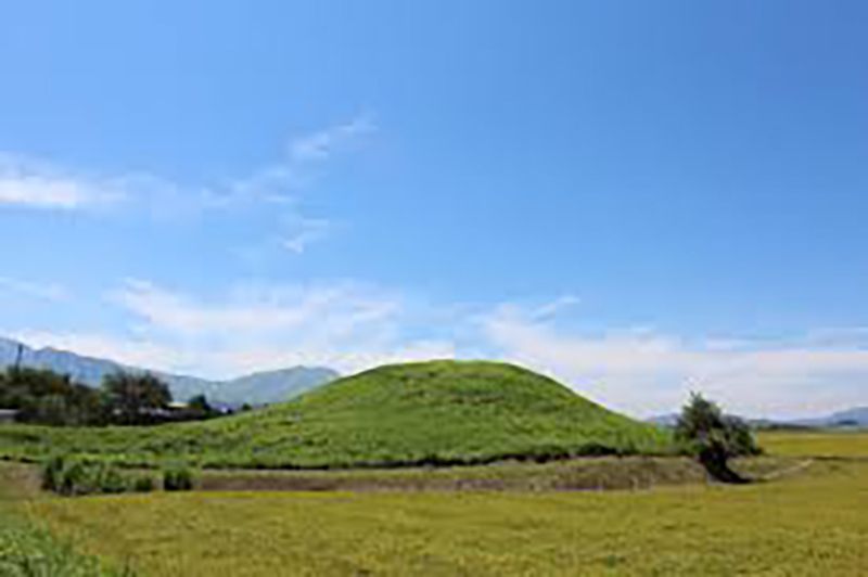 勝負塚古墳